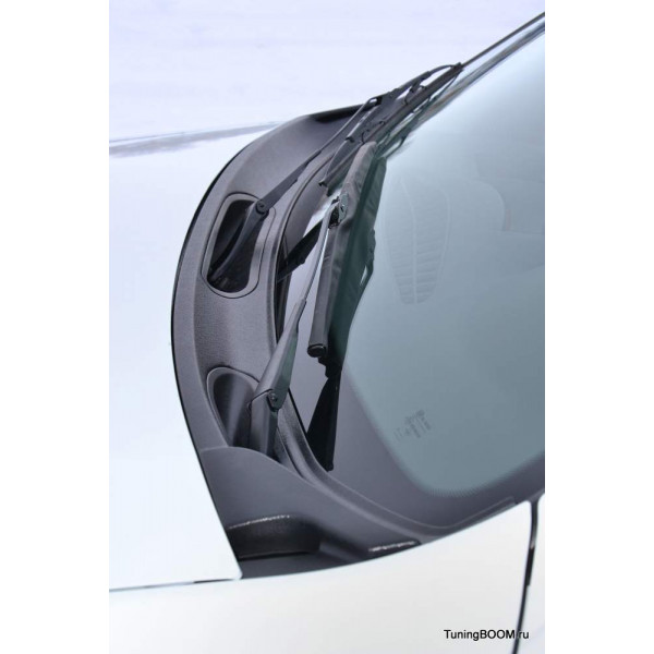 Накладка в проём стеклоочистителей "Жабо" для Renault Duster (2016-)